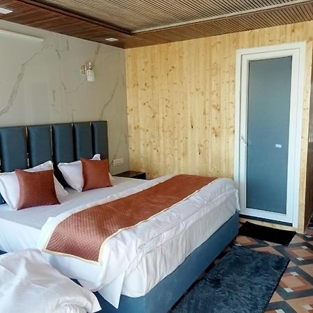 Silver Dew Resorts And Restaurant Dhanaulti Exterior foto