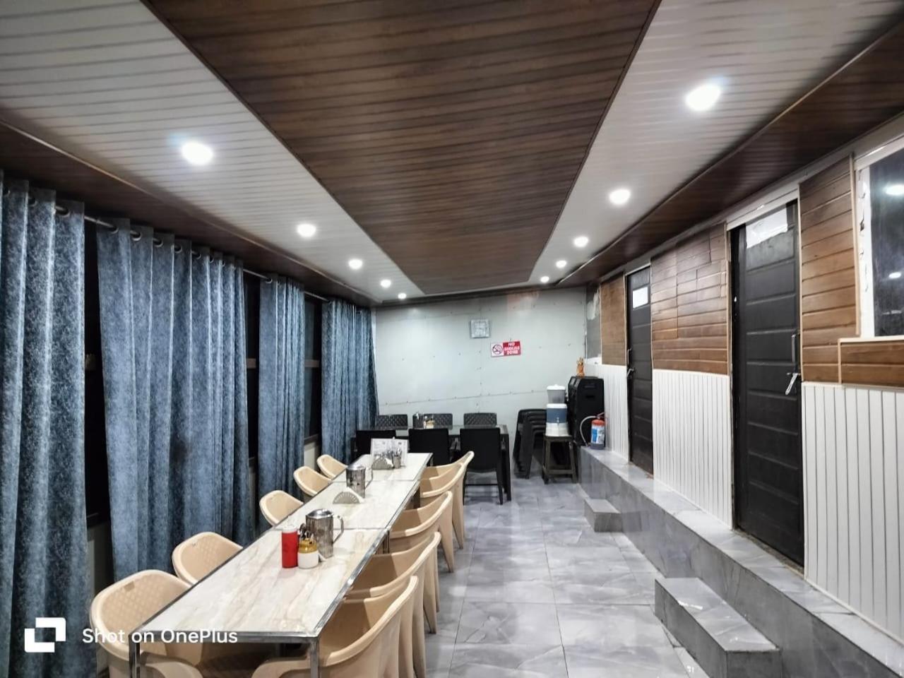 Silver Dew Resorts And Restaurant Dhanaulti Exterior foto